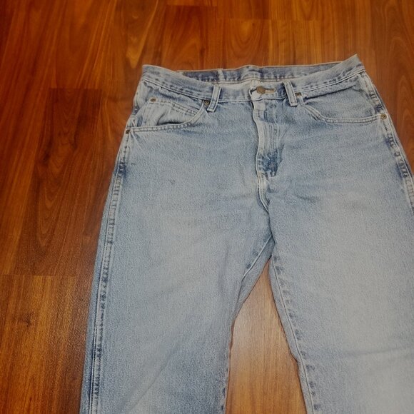 Men's Wrangler Jeans, 33"x34" Regular Fit, GUC (well worn) - Picture 4 of 13